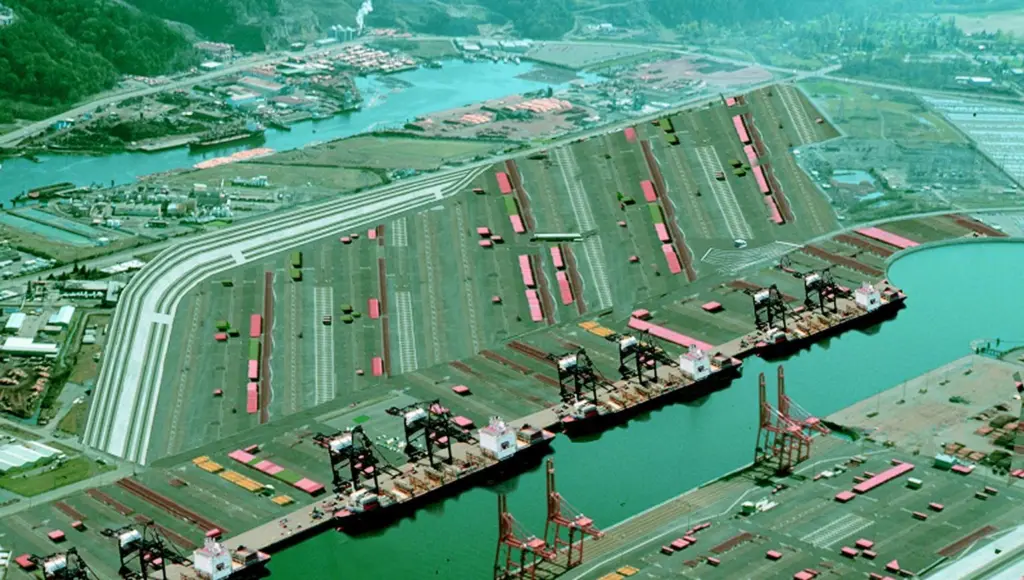 East Blair Waterway: developing market properties