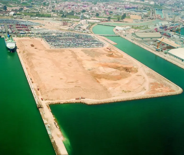 Construction is underway on the new MSC container terminal in Valencia for which a high level of automation is being considered