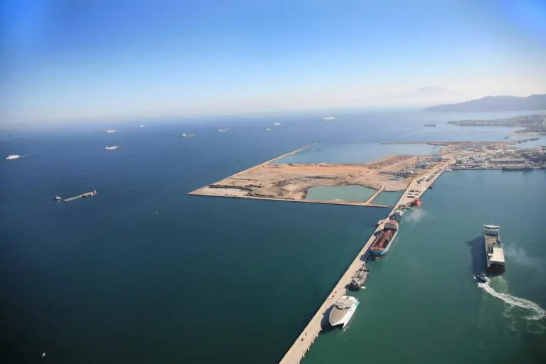 Algeciras_Isla_Verde_2.jpg
