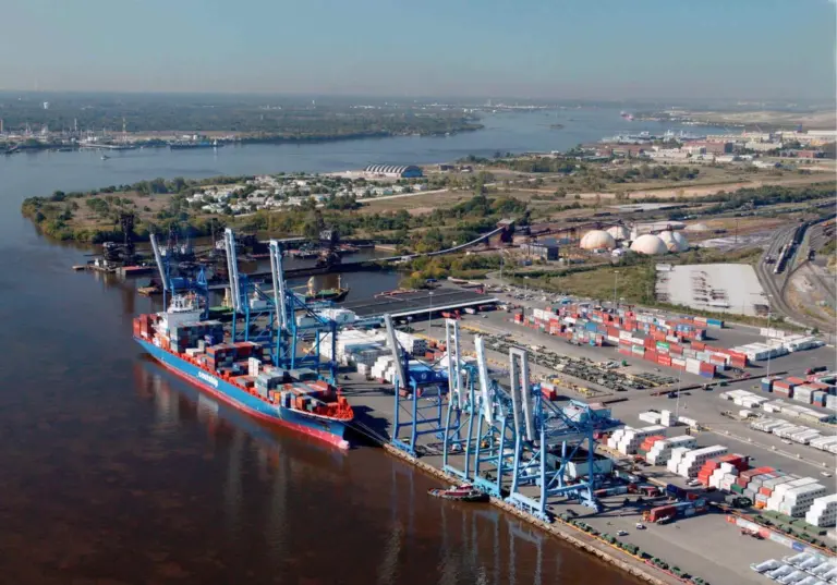 Port Strategy: Philadelphia port authority is threatened by legal action