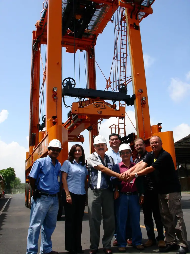 Terex Noell hydrostatic straddle carriers gain a foothold in El Salvador
