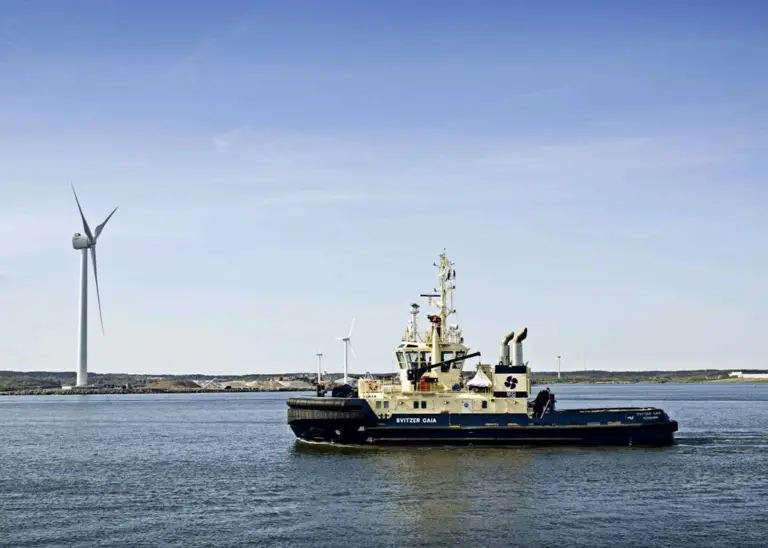 Svitzer Australia will supply four 33m, 80 tonne bollard-pull tugs to help export LNG shipments from the Wheatstone terminal