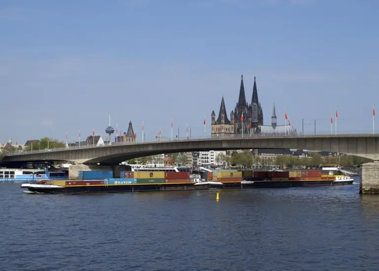 'Eiger-Nordwand' is the first inland waterways vessel to be retrofitted with LNG engines. Photo: Rolf Heinrich, Köln