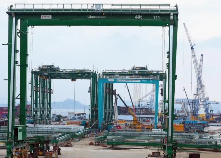 Terex's RTGs are designed in the E-RTG variant so are powered with electricity from the terminal's electricity supply