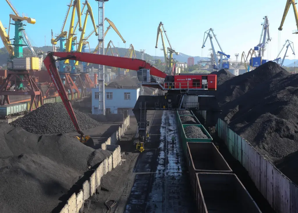The Mantsinen 200 M HybriLift has a strong track record of improving energy efficiency by up to 35%
