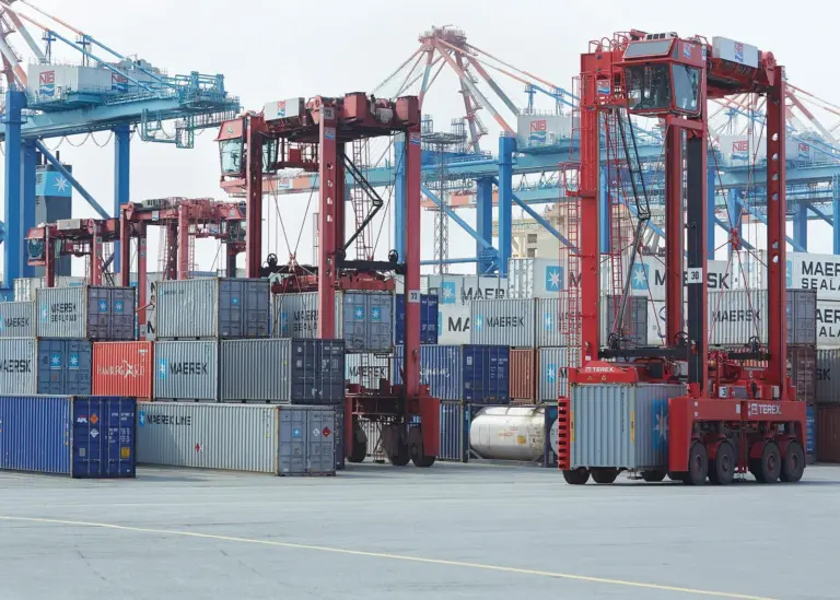 Konecranes and Zoomlion go head to head in bids to merge with US cargo handler Terex