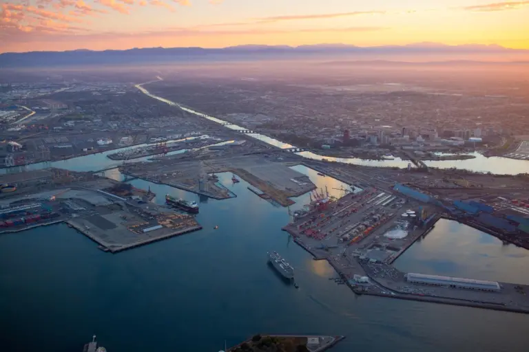 Annual container traffic increased 7% in early 2015 at the Port of Long Beach Photo: Port of Long Beach