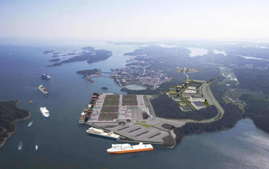 Spade work: construction has now started on Stockholm’s Norvik terminal