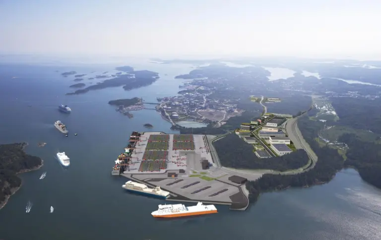 Spade work: construction has now started on Stockholm’s Norvik terminal