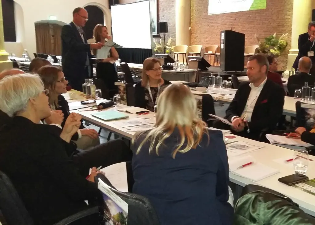 The breakout groups encouraged delegates to talk to each other