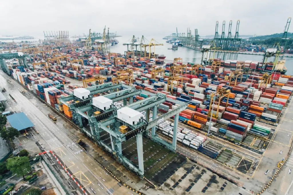 00_103576_ports-and-terminals