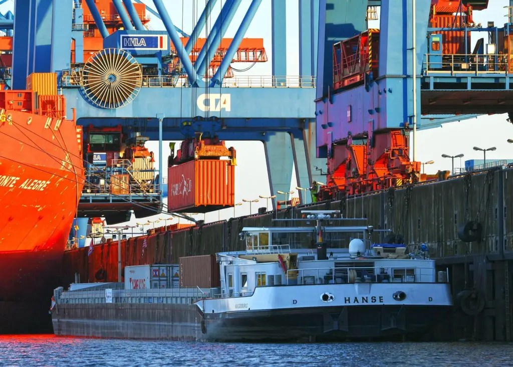 Inland vessel