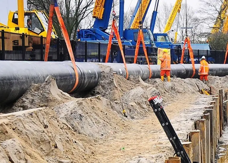 Sustainable fuel pipelines