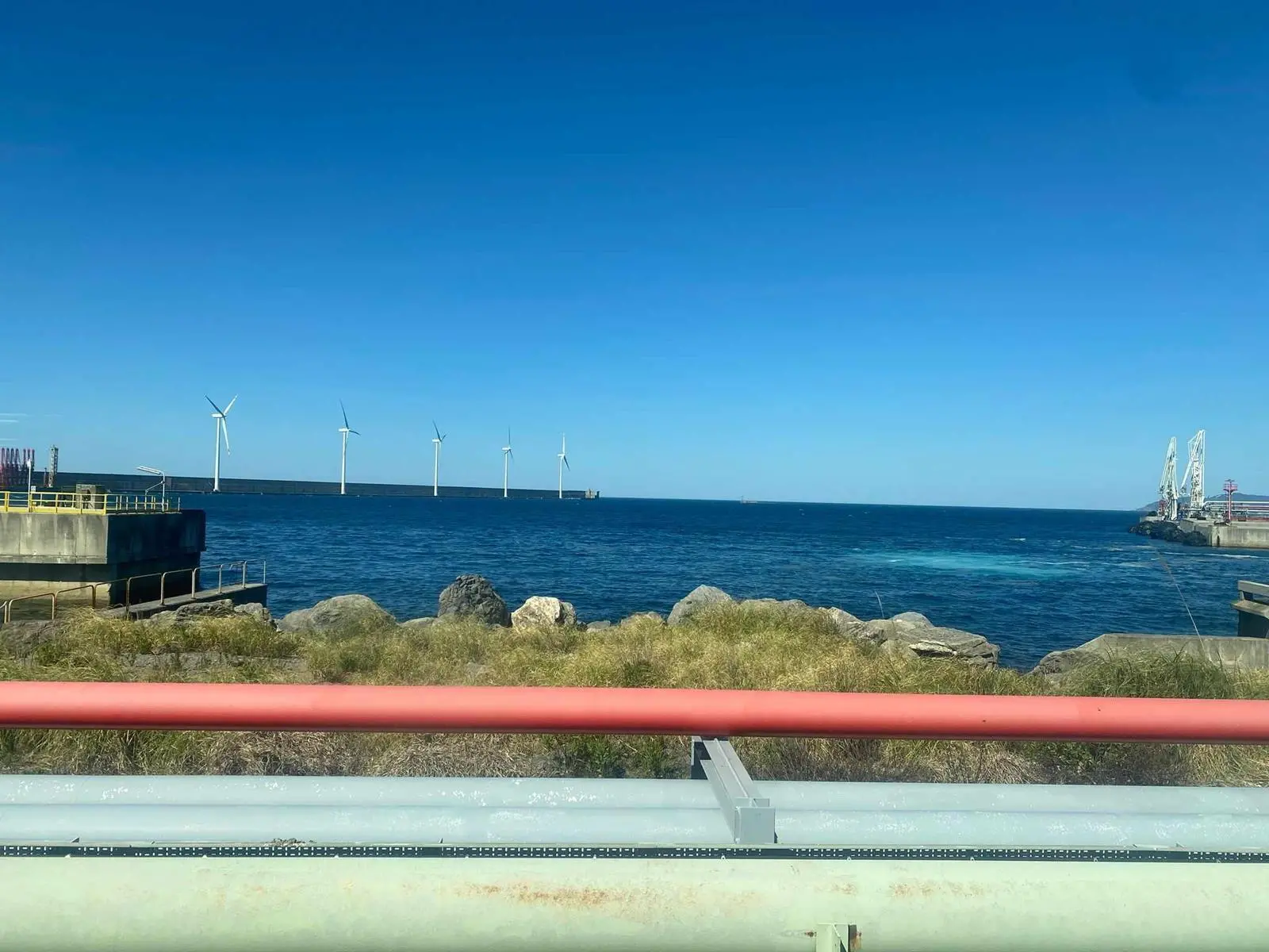 LNG windfarms