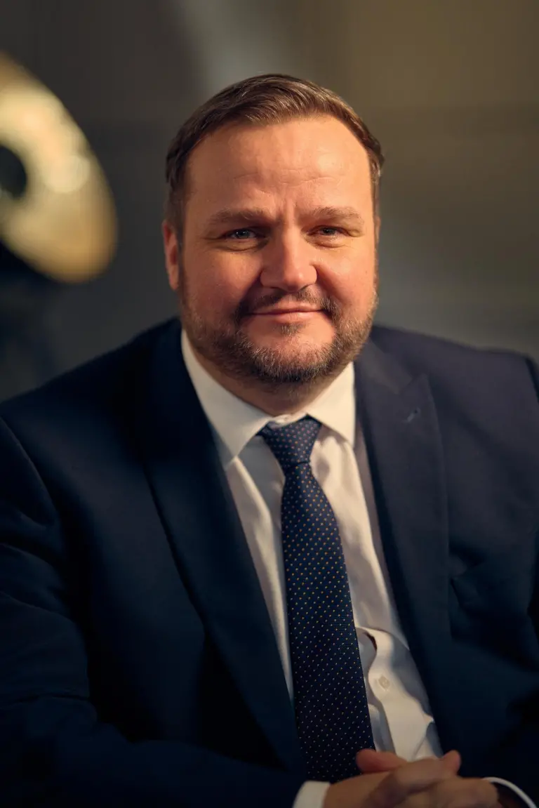 M Lowes Headshot 2