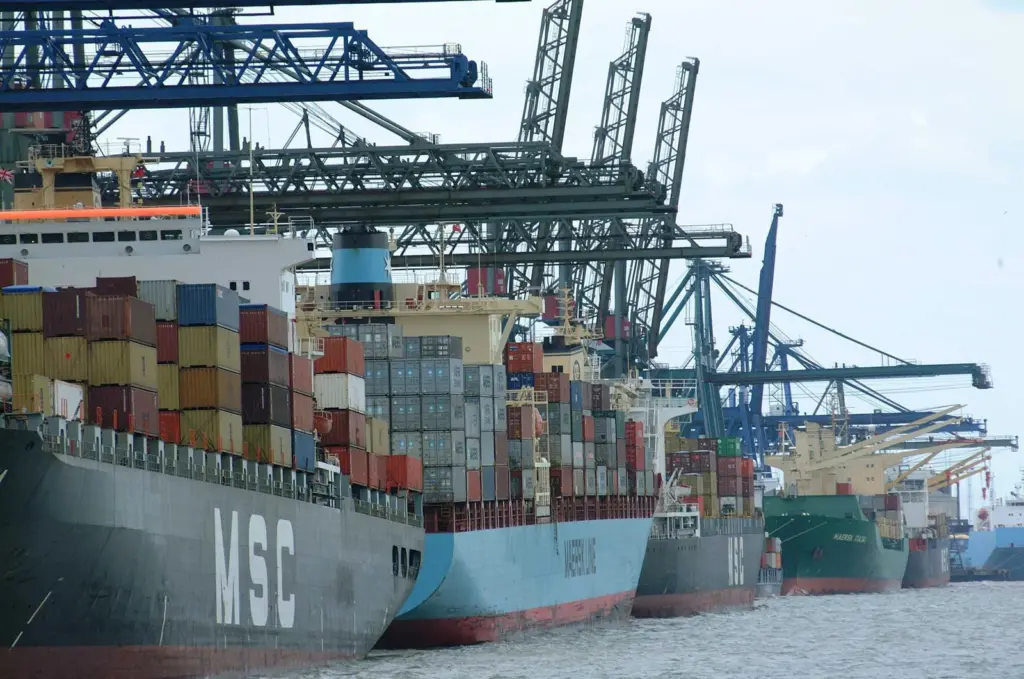 Trinity_Terminal_Felixstowe.jpg