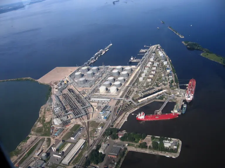 Port Strategy: St Petersburg dock workers get their way on pay