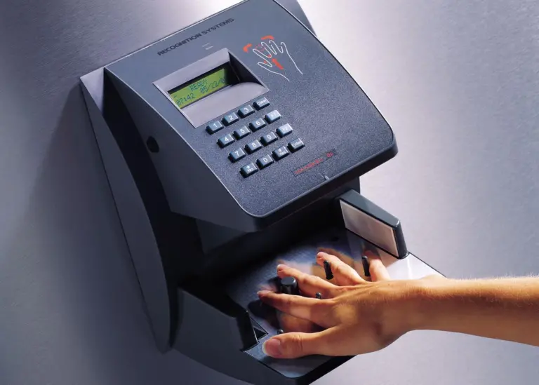 Dirt and dust shouldn't affect the proper functioning of biometric equipment