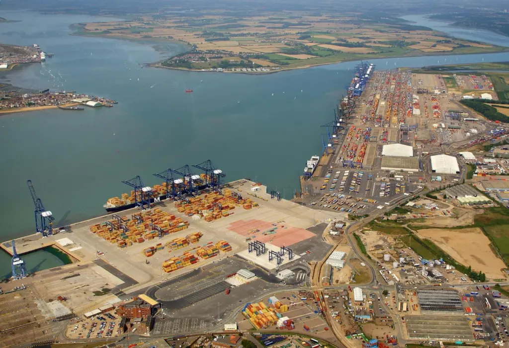 Expansion of established operations, such as HPH's development of its Felixstowe terminal, is also taking place