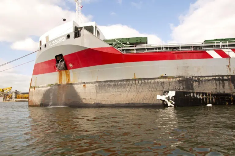 Vlieborg was cleaned using OH Ship Cleaning's innovative Fleet Cleaner. Credit: René Klootsema