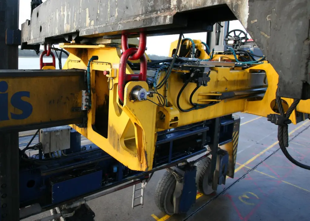 Weighing solution: Strainstall's CWS has been installed across the full straddle carrier fleet at DP World