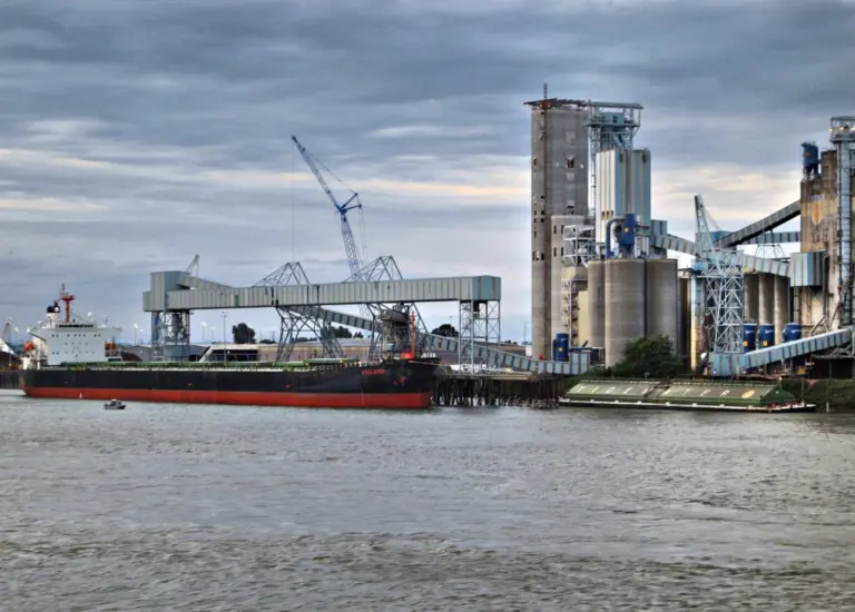 Growth: Vancouver Washington is benefiting from increasing demand for bulk and breakbulk. Credit: Loco Steve