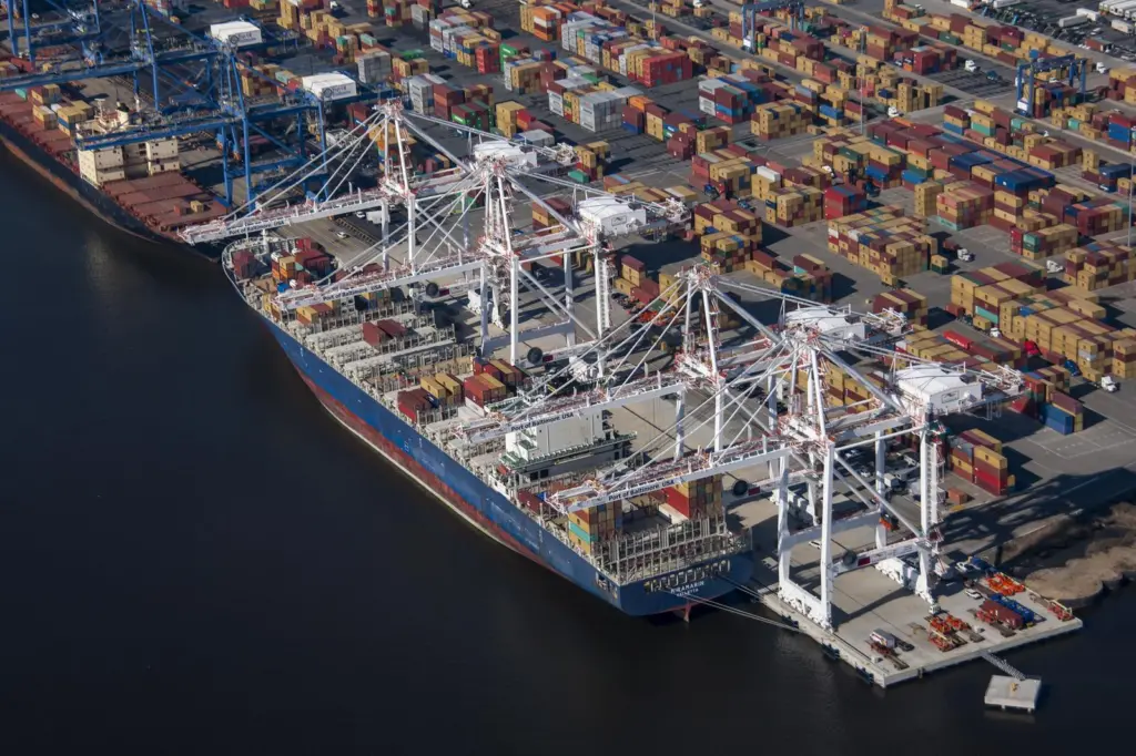 00_102062_Aerial-Photo-of-Baltimore-Seagirt-Terminal-138486
