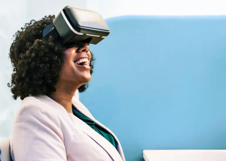 VR technology is moving towards a cable-free form and better peripheral vision, said Mr Ball Photo: rawpixel.com/Pexels/CC0 License