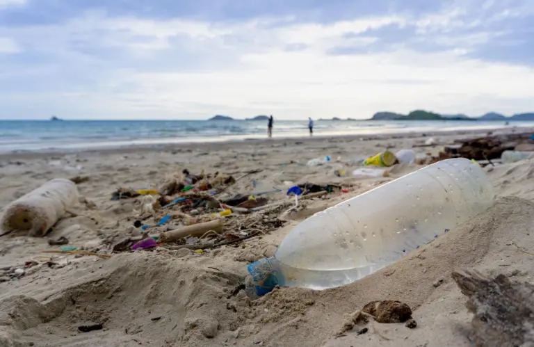 Ports have a responsibility to reduce their plastic waste. Credit:  Kamchai Charoenpongchai, 123rf