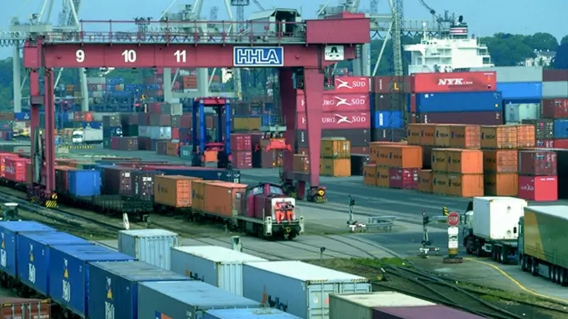Hamburg: bursting at the seams