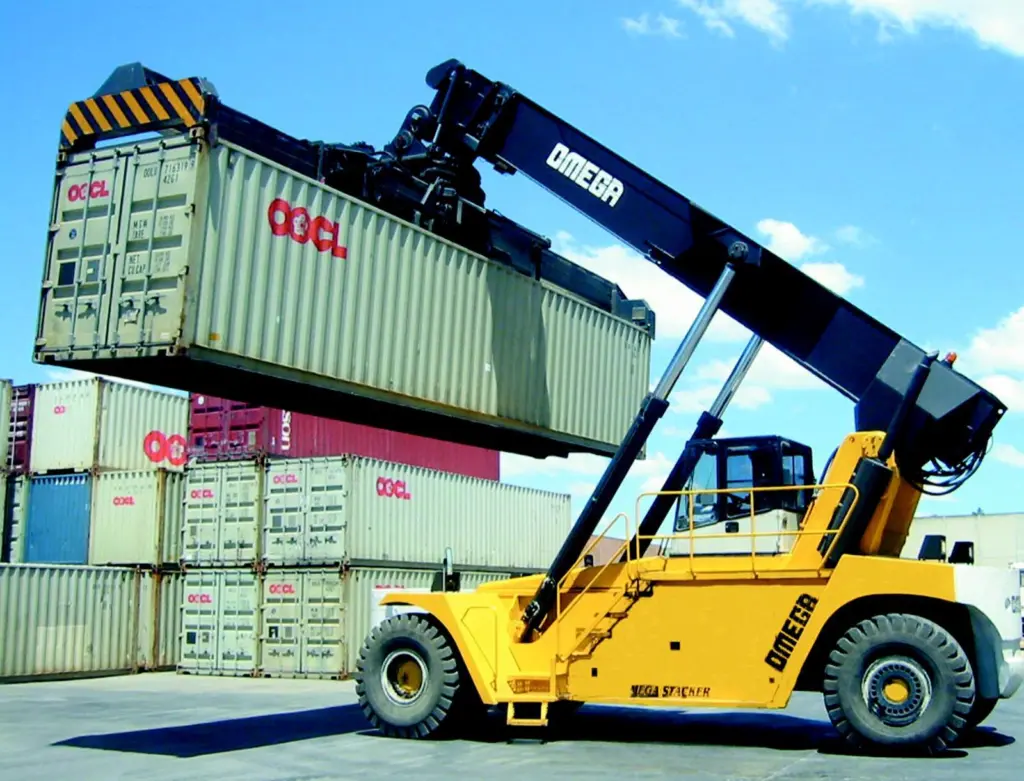 CEAs Omega reachstacker: unique capabilities but less cost-effective for empties