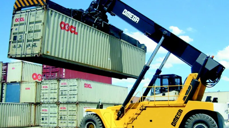 CEAs Omega reachstacker: unique capabilities but less cost-effective for empties