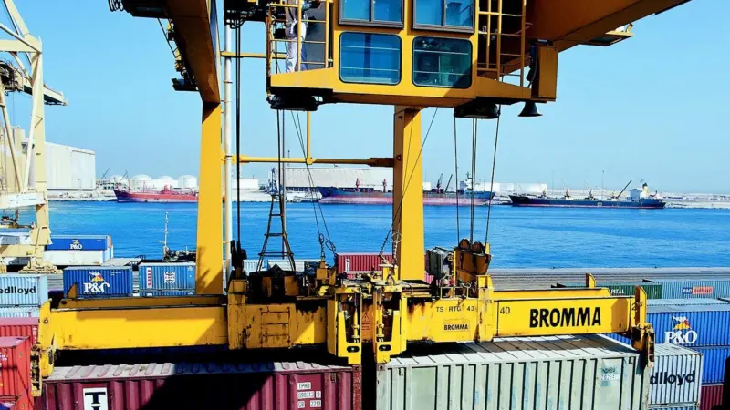 The YTR45 twin-lift: 59 for Korea
