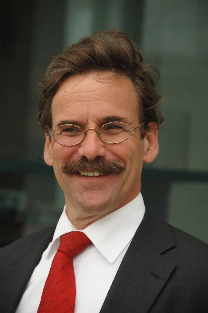 Port Strategy: "delays and not fully understanding where the risks lie can be very expensive" Bert Groothuizen, Van Oord