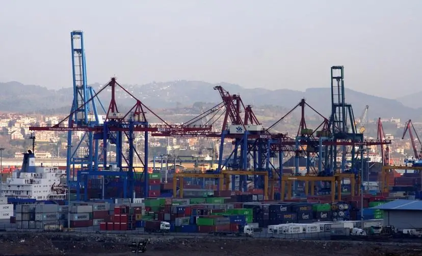 00_94827_Bilbao_port