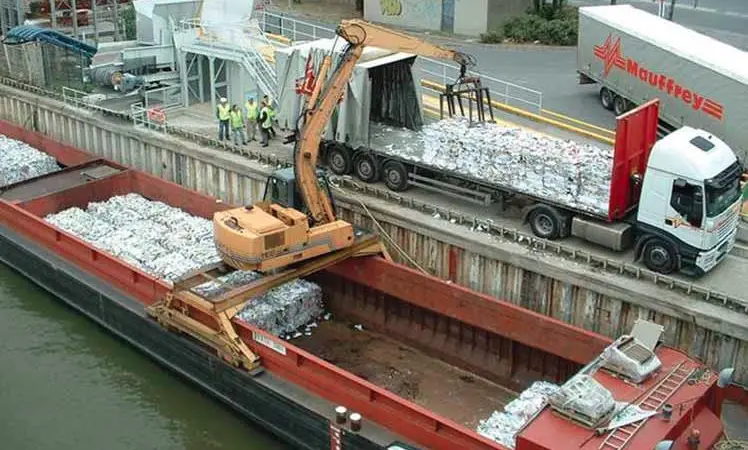 Waste transport in the Paris region