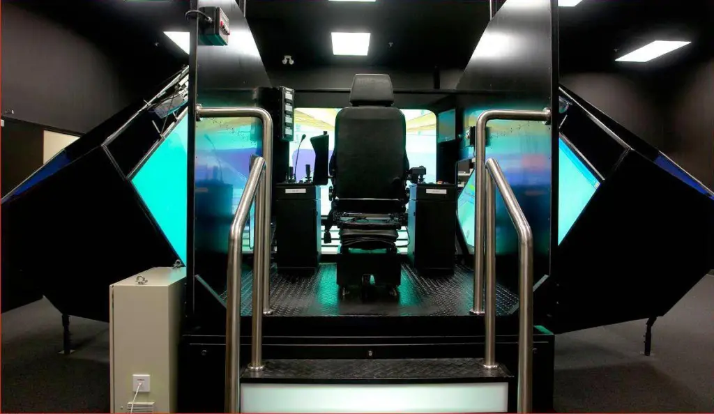 APM takes delivery of crane simulator