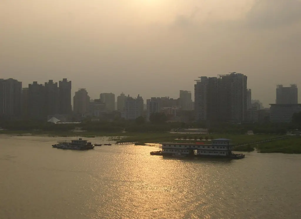 Cargo boats will have a north-south route through to Wuhan Photo: V Menkov