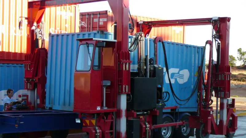 The Mobicon unit does away with dedicated chassis