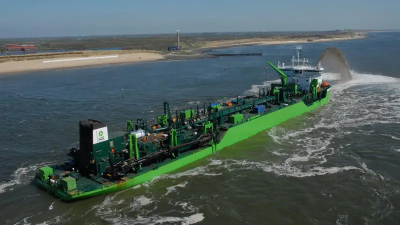 Port Strategy: Marsh advises ports to consider pollution risks, such as those involved in dredging. Credit: DEME