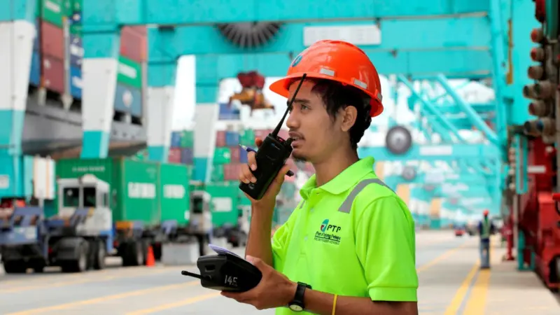 Staff are motivated by good management, the culture of the organisation, training and development prospects, the opportunity for promotion and wider benefits. Credit: APM Terminals