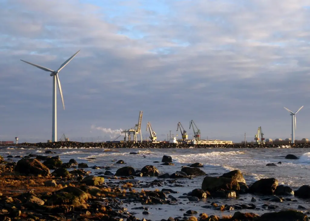 There is great business potential for ports serving offshore wind farms