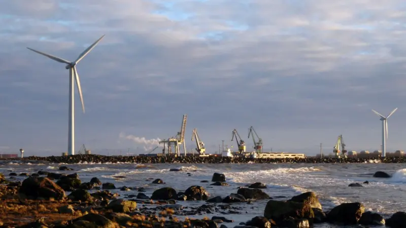 There is great business potential for ports serving offshore wind farms