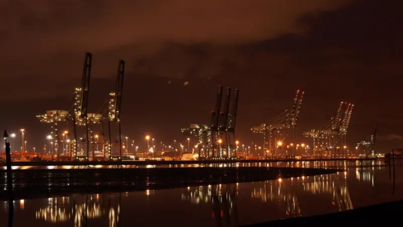 Southampton is looking to upgrade its 2001-installed VTS system to control traffic in its waters