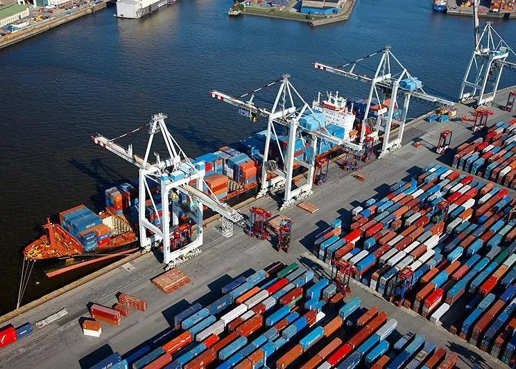 Hamburg is promoting the benefits of LNG Photo: HHM / M. Lindner