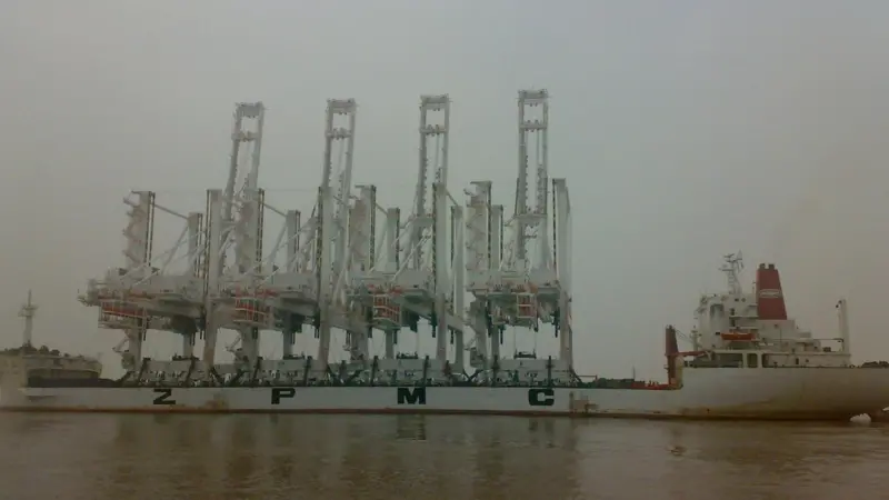 The new super post-panamax cranes are en route from China