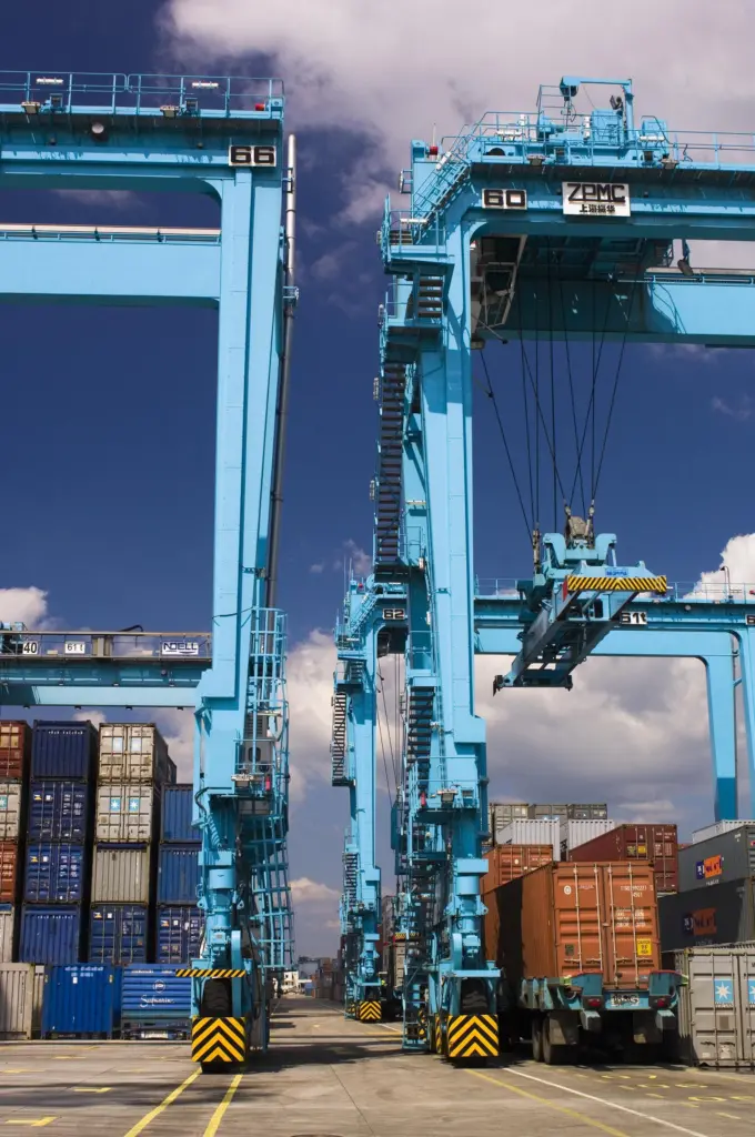 With ultra-large containerships already in service, now is the time to prepare terminal and quay infrastructure says APMT