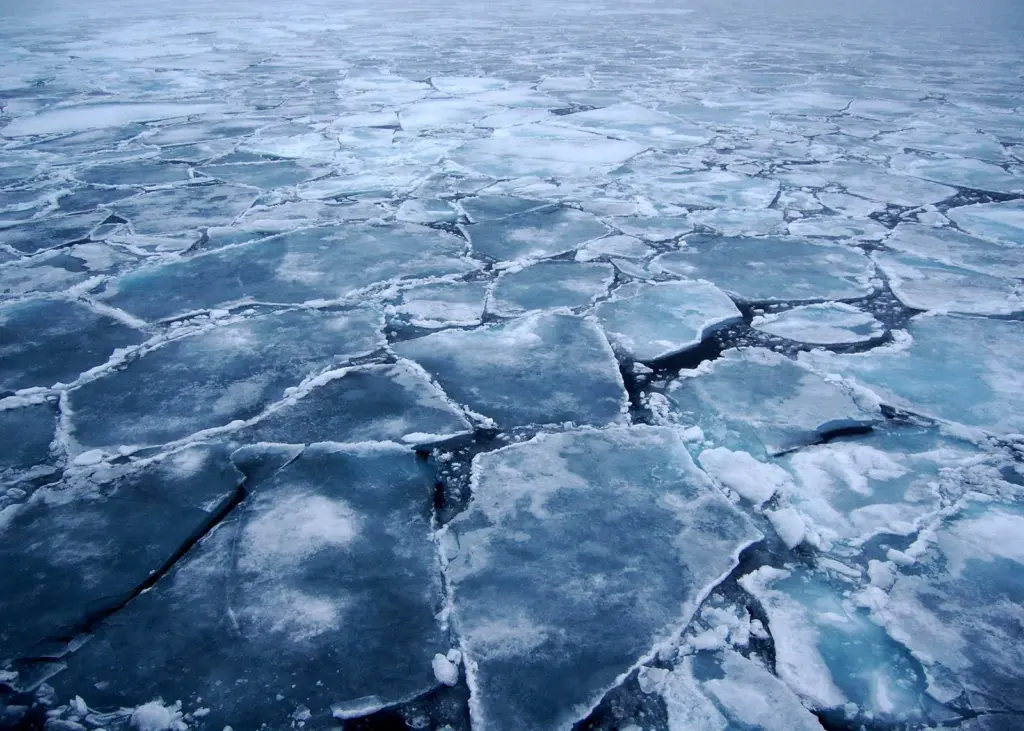 Arctic Ice melting 2012