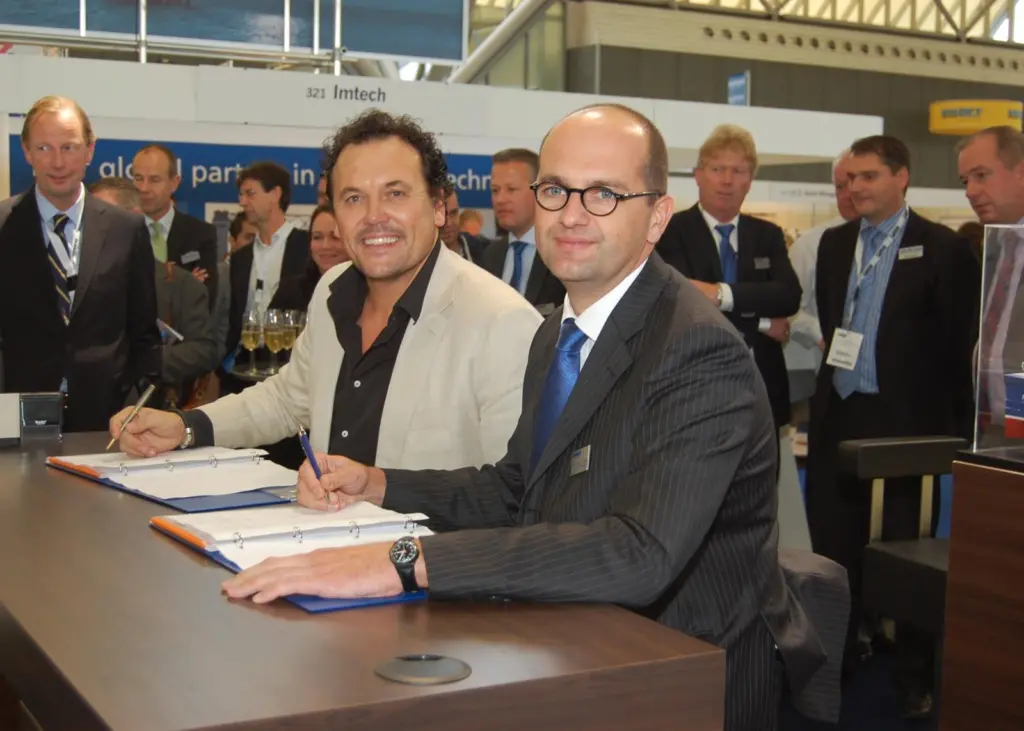 The signing ceremony between Damen and Iskes Towage & Salvage took place recently