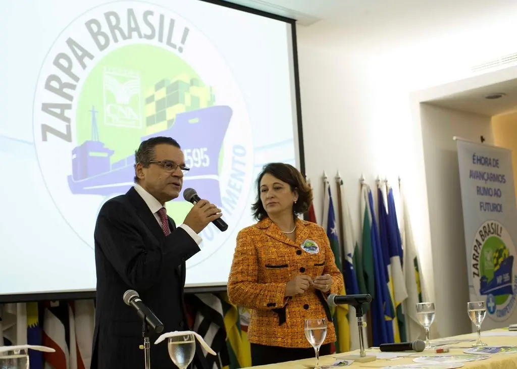 CNA, Senator Kátia Abreu argues that the construction of new private ports will increase competition in the port sector